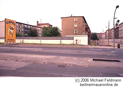 Berliner Mauer 1990 Grenzbergang Heinestrae