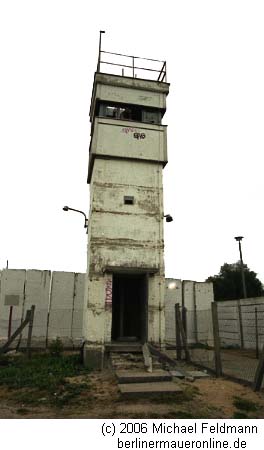 Berliner Mauer 1990 Wachturm